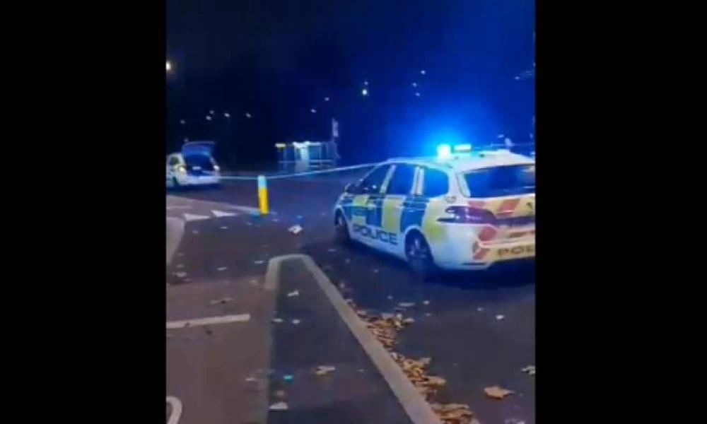 Συναγερμός στο Λονδίνο: Αυτοκίνητο φέρεται να "εισέβαλλε" σε Αστυνομικό Τμήμα